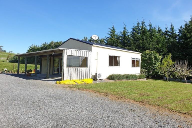 Photo of property in 30 Mclachlan Road, Kaukapakapa, Warkworth, 0984