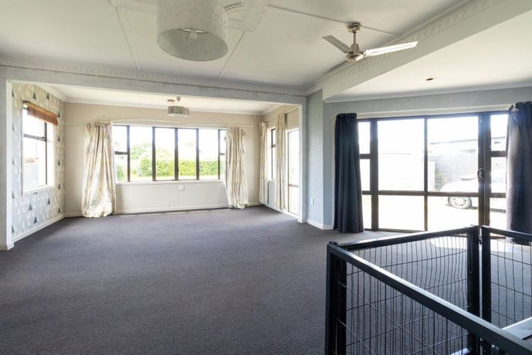 Photo of property in 42 Albert Street, Winton, 9720