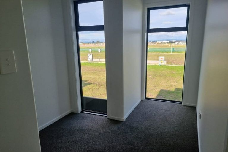 Photo of property in 27 Rehua Way, Papamoa, 3118