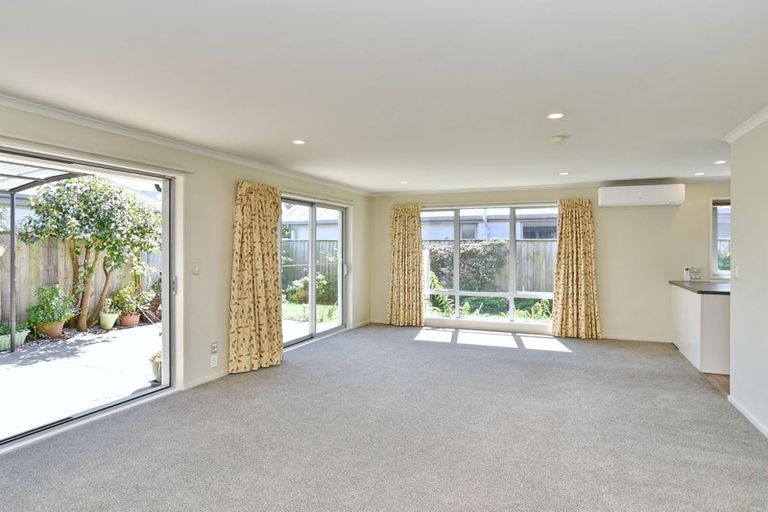 Photo of property in 33 Cognac Drive, Yaldhurst, Christchurch, 8042