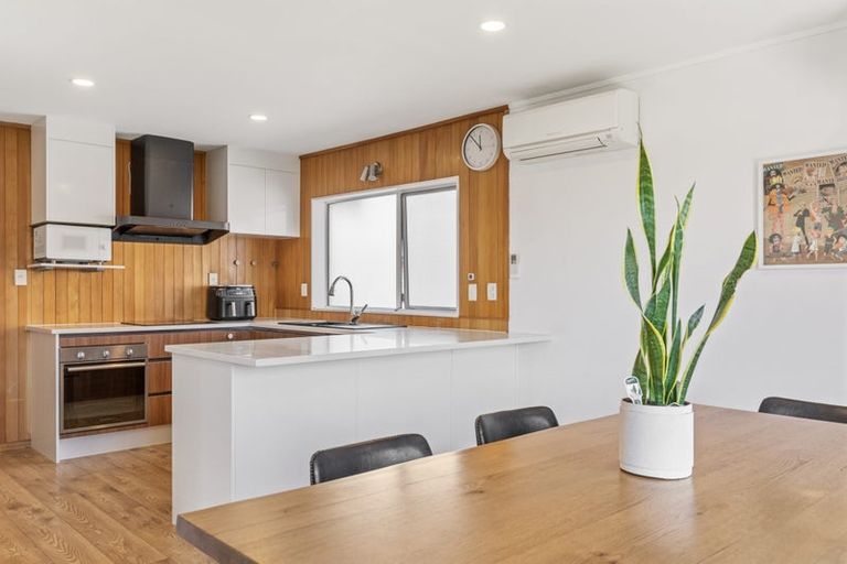 Photo of property in 1/2 Perendale Close, Somerville, Auckland, 2014