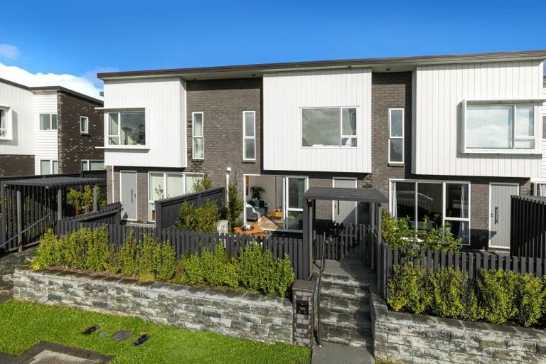 Photo of property in 165 Millwater Parkway, Silverdale, 0932