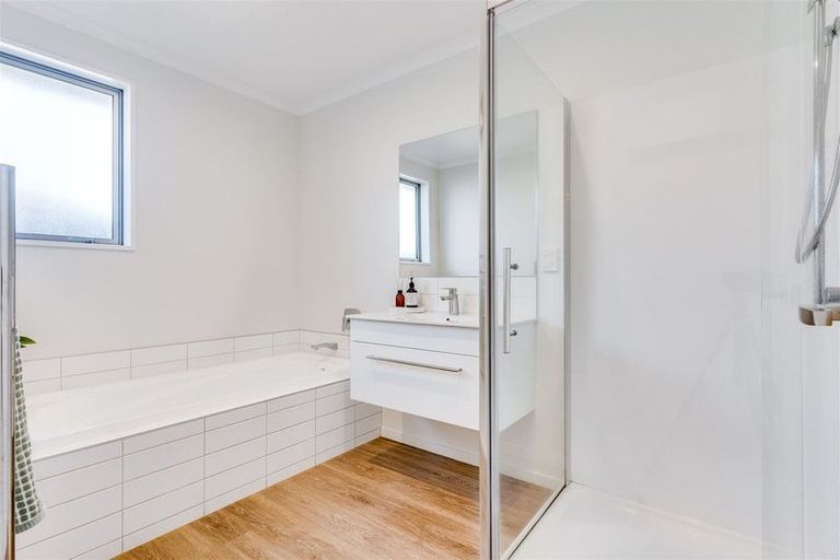 Photo of property in 374 Wigram Road, Halswell, Christchurch, 8025