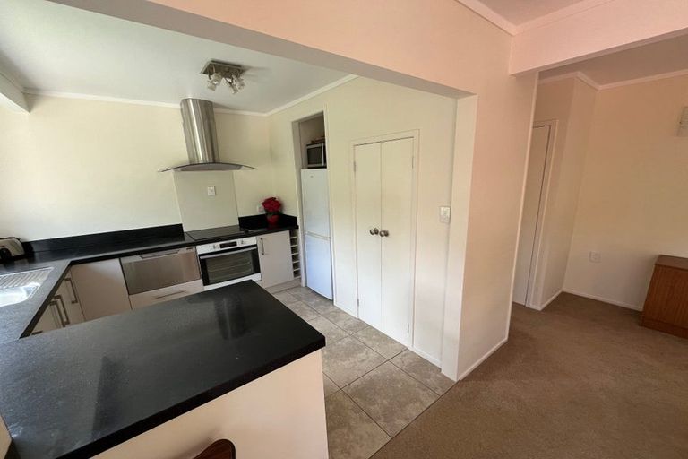 Photo of property in 6 Nea Place, Hillcrest, Auckland, 0627