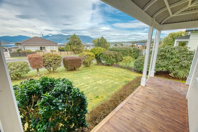 Photo of property in 66 Ahau Street, Moana, 7872