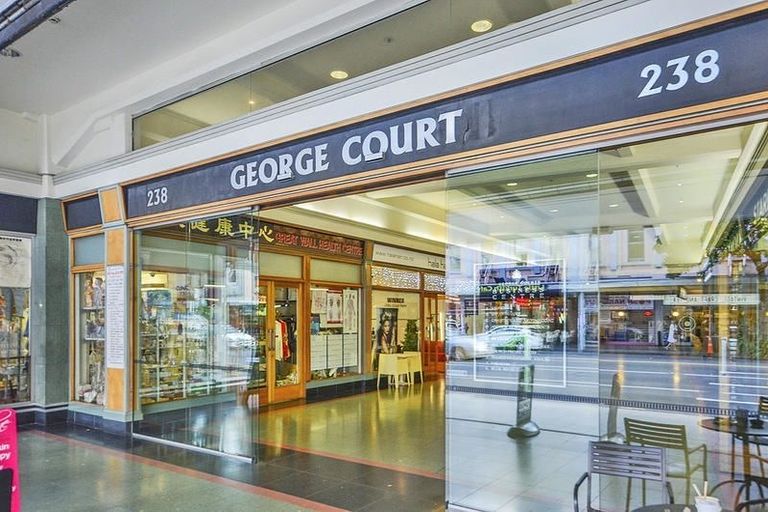 Photo of property in 2/318 Sunset Road, Unsworth Heights, Auckland, 0632