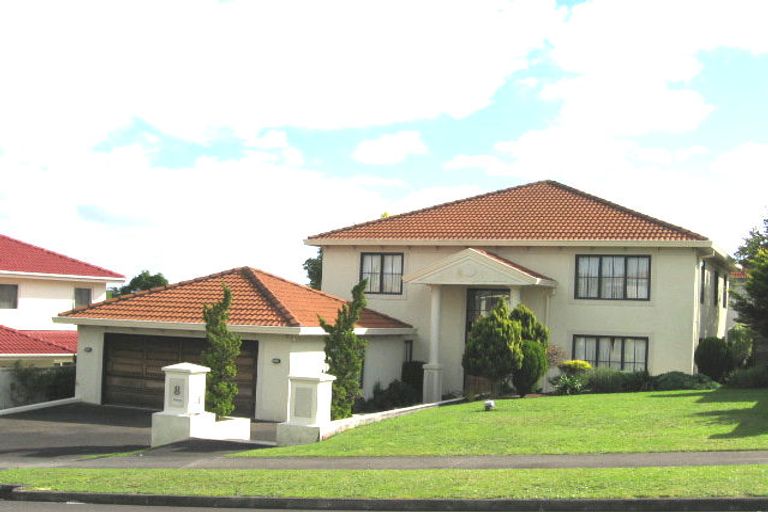 Photo of property in 8 Chale Place, Somerville, Auckland, 2014