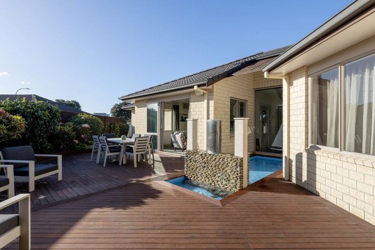 Photo of property in 92 Tuihana Drive, Papamoa Beach, Papamoa, 3118