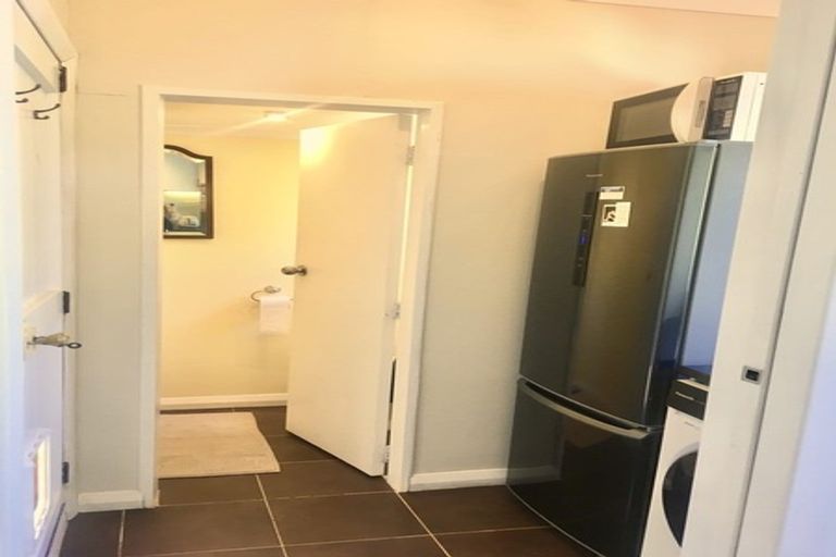 Photo of property in 40 Jackson Street, Island Bay, Wellington, 6023