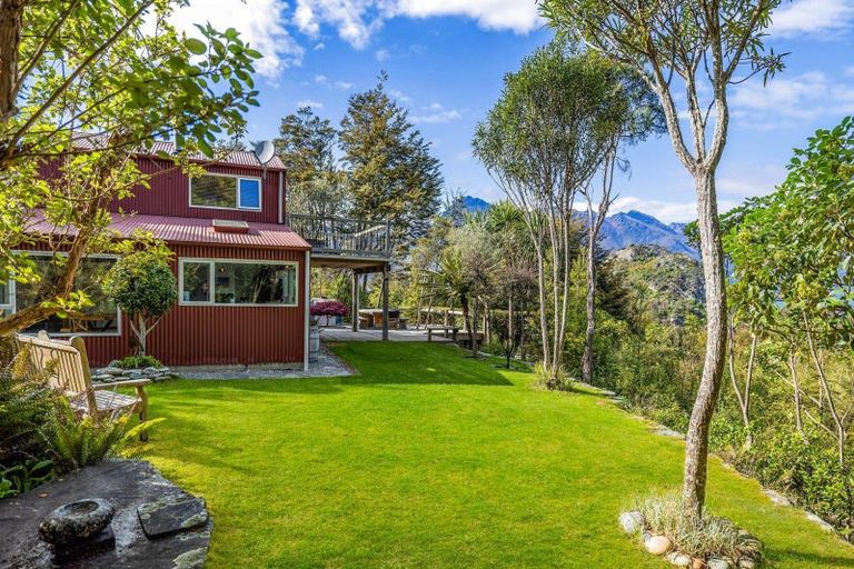 Photo of property in 17 Tall Tree Lane, Mount Creighton, Queenstown, 9371