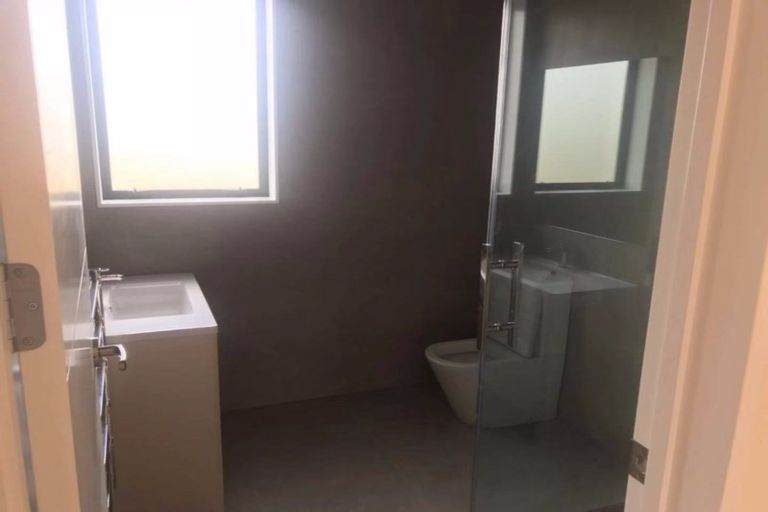 Photo of property in 131 Paremoremo Road, Lucas Heights, Auckland, 0632