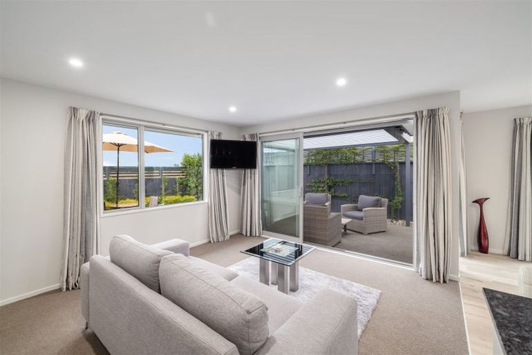 Photo of property in 49 Westpark Boulevard, Rangiora, 7400