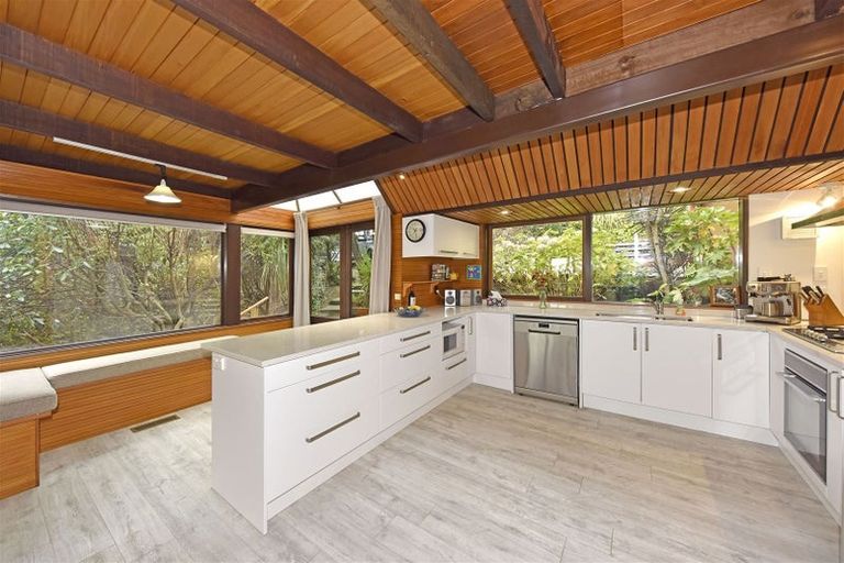 Photo of property in 28 Bengal Drive, Cashmere, Christchurch, 8022