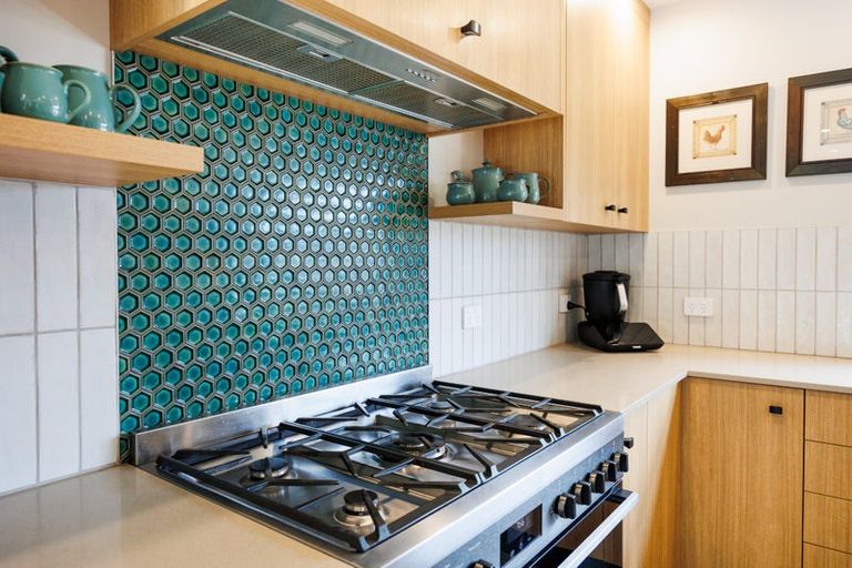 Photo of property in 2 Chestnut Close, Kelvin Grove, Palmerston North, 4414