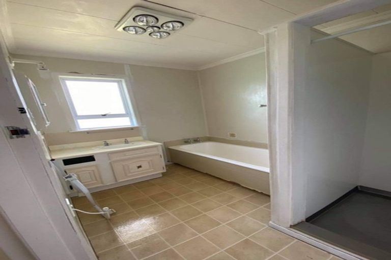 Photo of property in 106 Stanners Street, Eltham, 4322