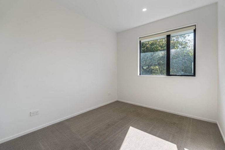 Photo of property in 13 Eileen Newey Place, Henderson, Auckland, 0612