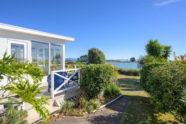 Photo of property in 14 Martin Street, Monaco, Nelson, 7011