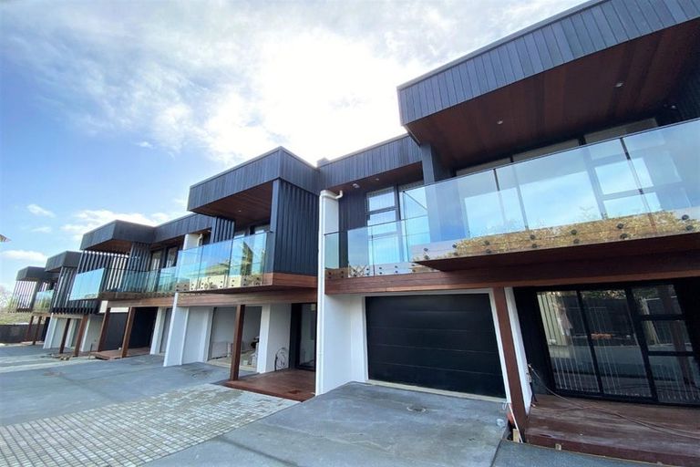 Photo of property in 40b Reeves Road, Pakuranga, Auckland, 2010