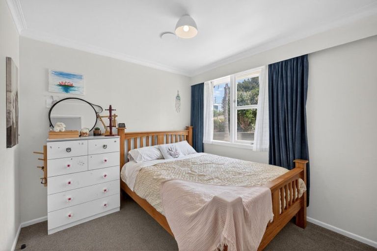 Photo of property in 2 Fern Way, Brookfield, Tauranga, 3110