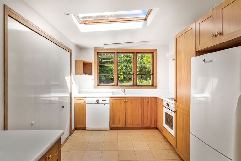 Photo of property in 1 Broadleaf Lane, Heathcote Valley, Christchurch, 8081