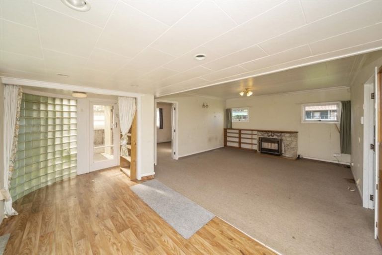 Photo of property in 13 Rimu Street, Hawera, 4610
