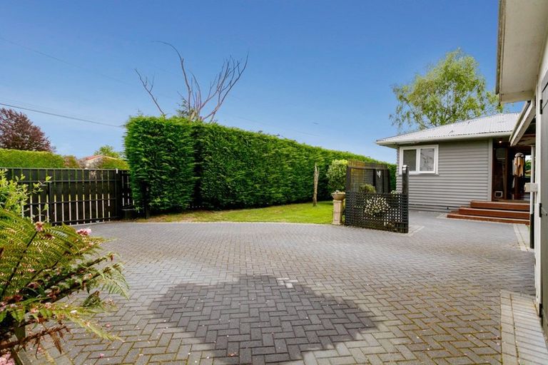 Photo of property in 50 Te Hatepe Avenue, Taupo, 3330