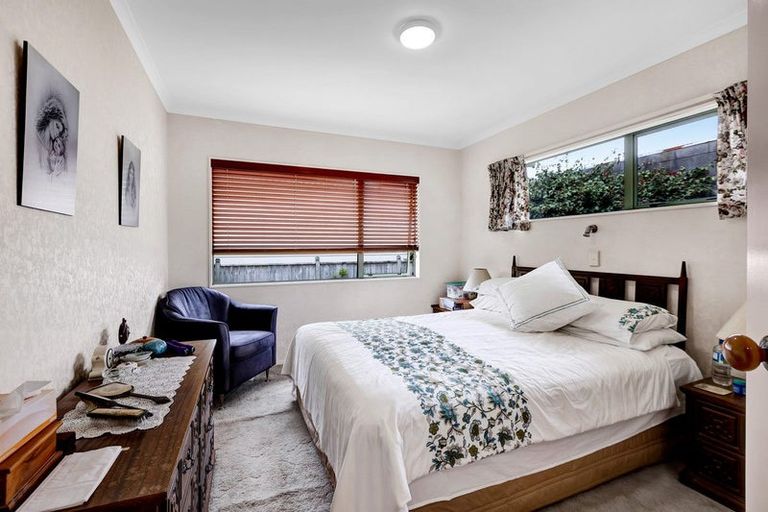 Photo of property in 2/219 Mangorei Road, Merrilands, New Plymouth, 4312