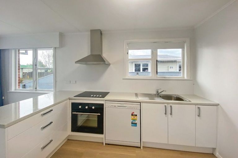 Photo of property in 30 Pembroke Street, Highbury, Palmerston North, 4412