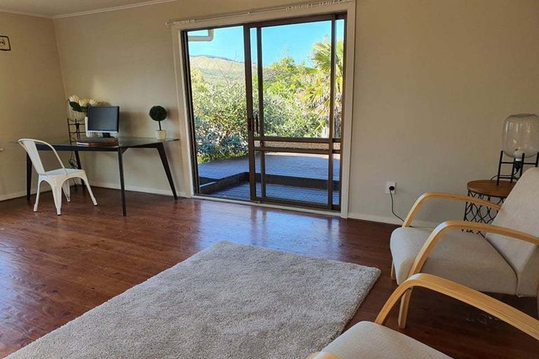 Photo of property in 4 Donlin Road, Pukerua Bay, 5026