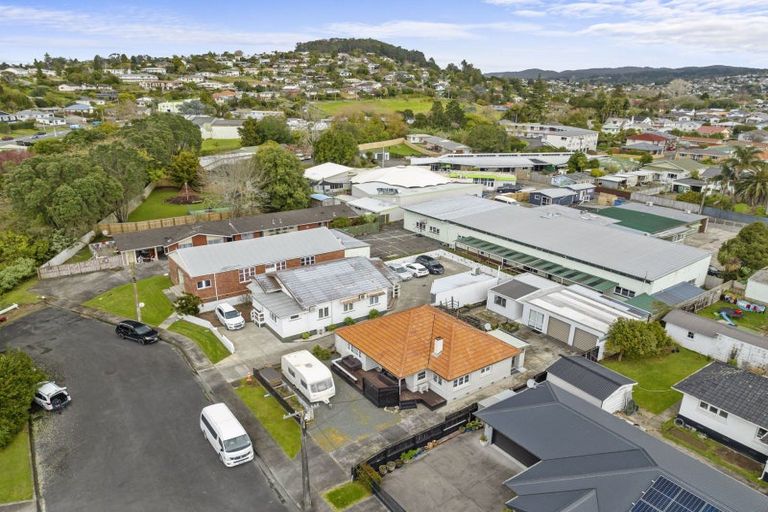 Photo of property in 2 Keays Road, Avenues, Whangarei, 0110
