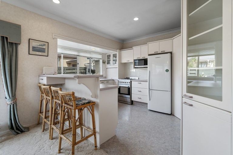 Photo of property in 216b Ngatai Road, Otumoetai, Tauranga, 3110