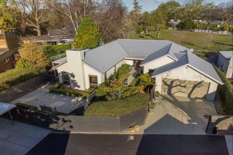 Photo of property in 142 North Parade, Richmond, Christchurch, 8013