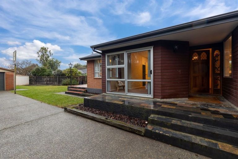 Photo of property in 24 Colina Street, Avonhead, Christchurch, 8042