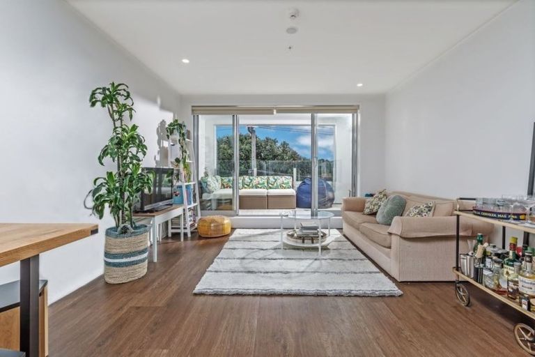 Photo of property in 201/25 Bute Road, Browns Bay, Auckland, 0630