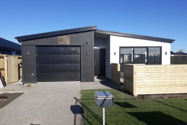 Photo of property in 52 William Nicholls Drive, Belfast, Christchurch, 8051