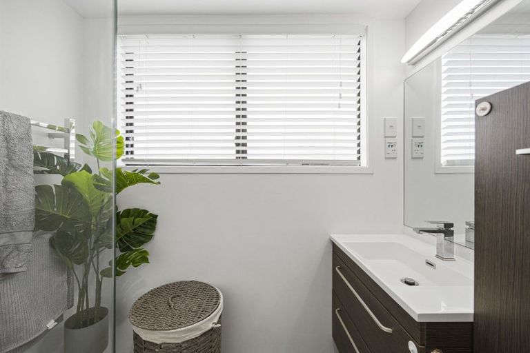 Photo of property in 7 Leaming Place, Clarks Beach, 2122