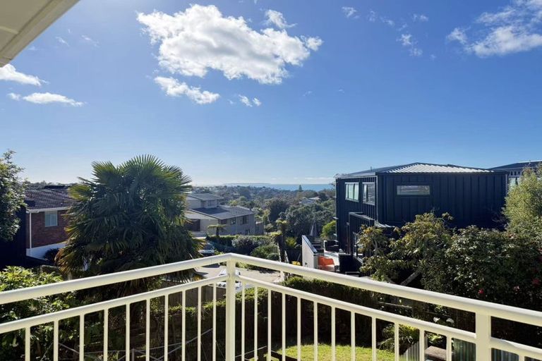Photo of property in 32 Galaxy Drive, Mairangi Bay, Auckland, 0630