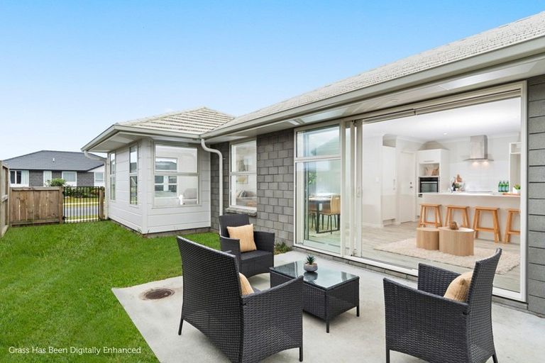Photo of property in 12 Bill Miller Drive, Papamoa, 3118