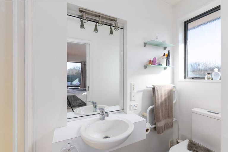 Photo of property in 2/493 Greers Road, Bishopdale, Christchurch, 8053