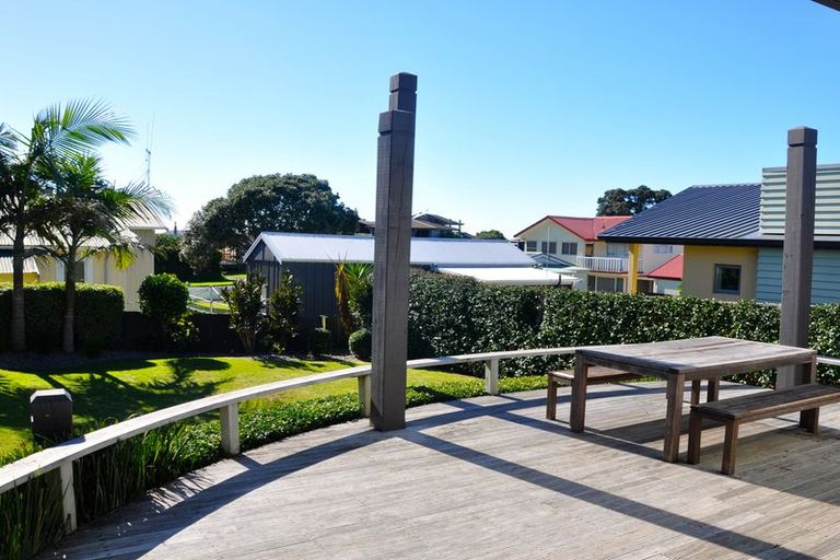Photo of property in 16 Ocean View Road, Waihi Beach, 3611