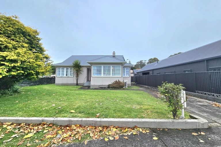 Photo of property in 22 Clinton Street, Fitzroy, New Plymouth, 4312