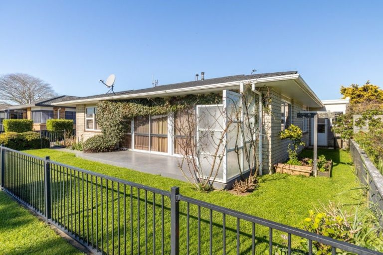 Photo of property in 1/95 Wallace Place, Westown, New Plymouth, 4310