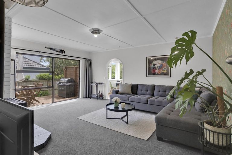 Photo of property in 1 Moule Place, Fairfield, Hamilton, 3214