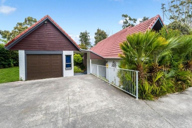 Photo of property in 40 Tudor Road, Henderson, Auckland, 0610