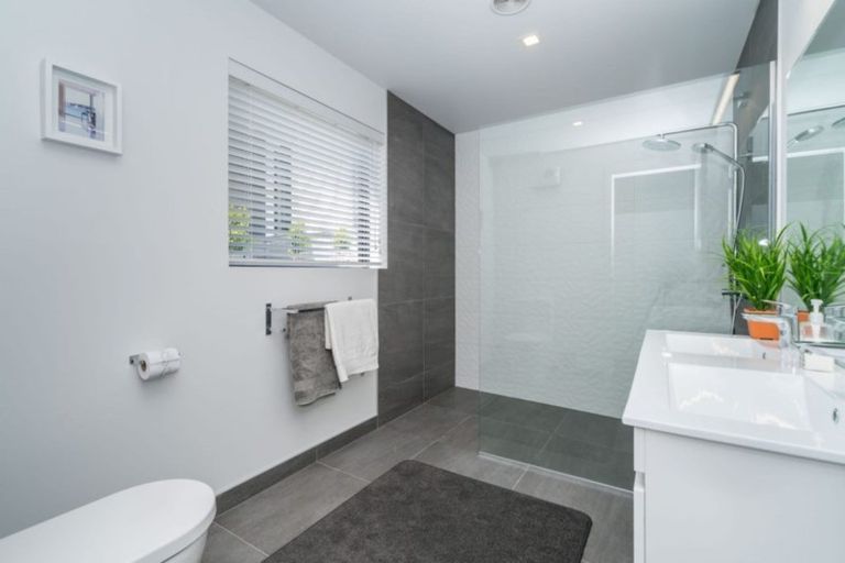 Photo of property in 8 Erica Crescent, Mosgiel, 9024