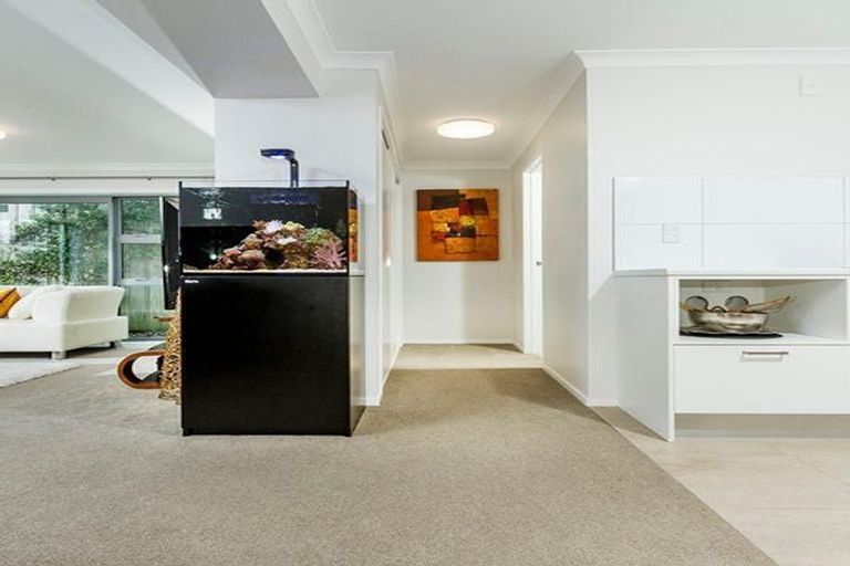 Photo of property in 1/2 Ocean View Road, Milford, Auckland, 0620