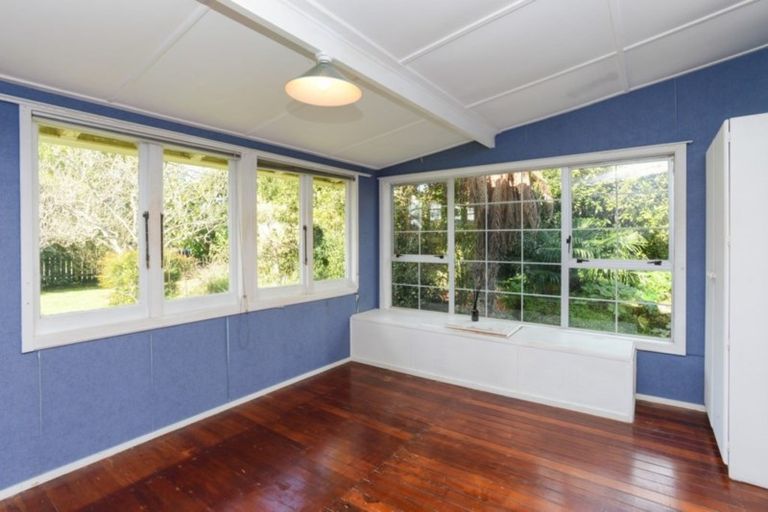 Photo of property in 30 Mill Road, Clive, 4102