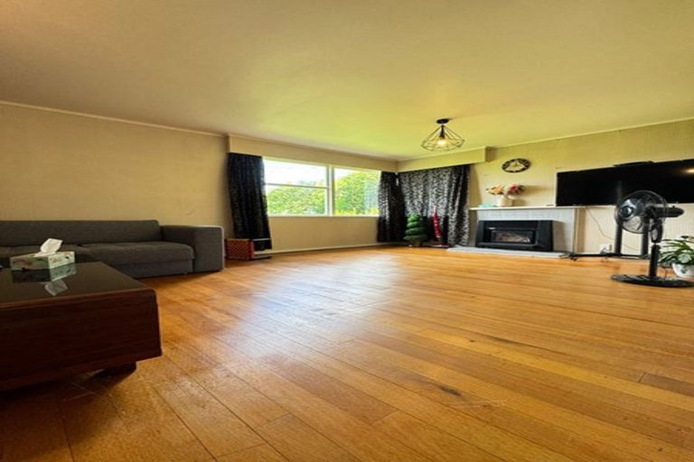 Photo of property in 17 Kayes Road, Pukekohe, 2120