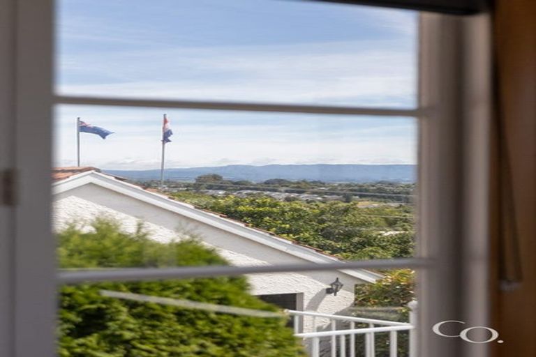 Photo of property in 15 Otumoetai Road, Judea, Tauranga, 3110