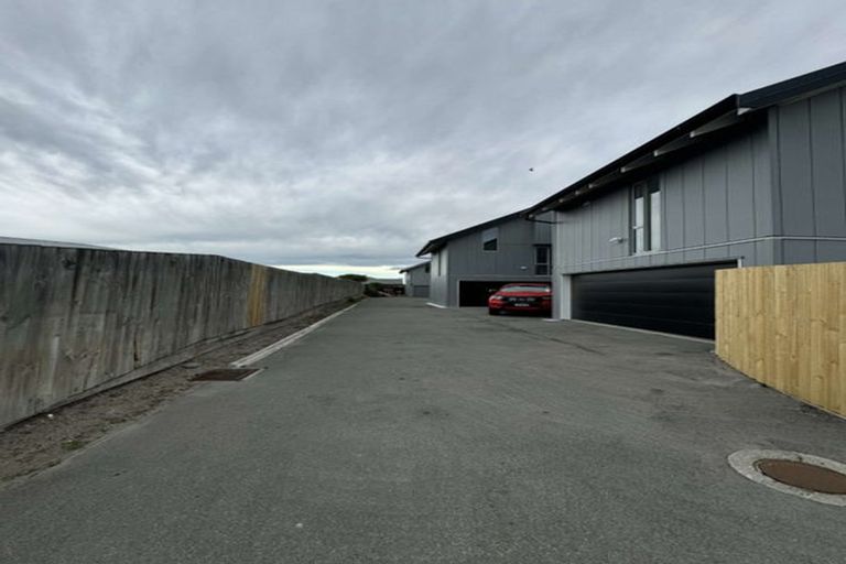 Photo of property in 6/246 Marine Parade, New Brighton, Christchurch, 8061